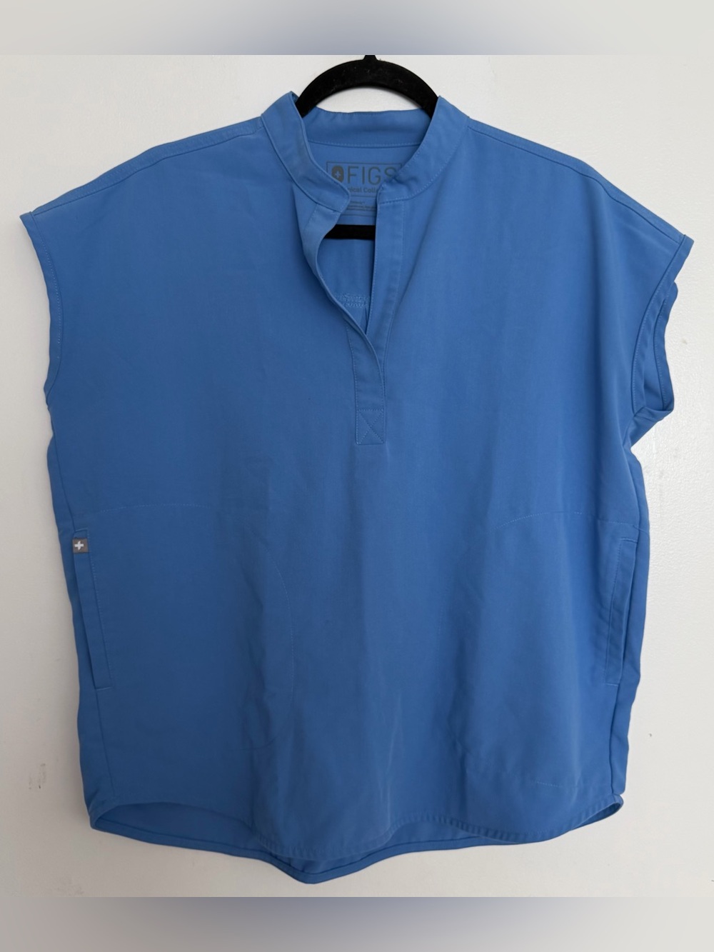 Women’s FIGS Rafaela Oversized Scrub Top Ceil Blue 1356 Size XS PRICE IS FIRM